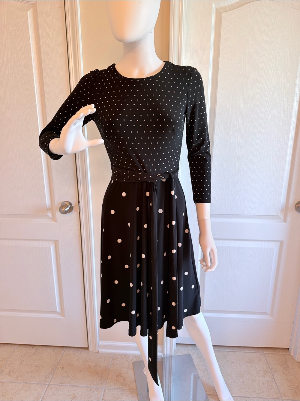 Lauren Ralph Lauren Black & White Polka Dot fitted Bodice Dress Size 0